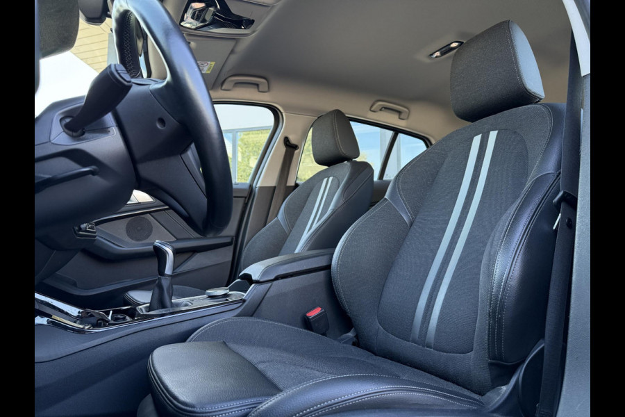 BMW 1-serie 116d Executive Ed. | Navi | Apple Carplay | Trekhaak |