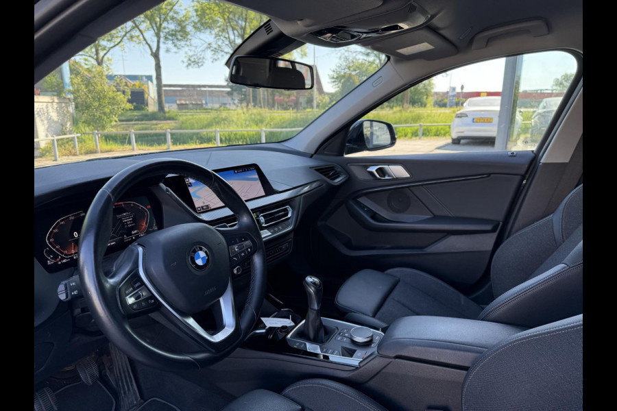 BMW 1-serie 116d Executive Ed. | Navi | Apple Carplay | Trekhaak |