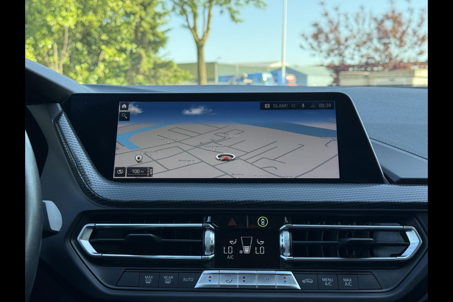 BMW 1-serie 116d Executive Ed. | Navi | Apple Carplay | Trekhaak |
