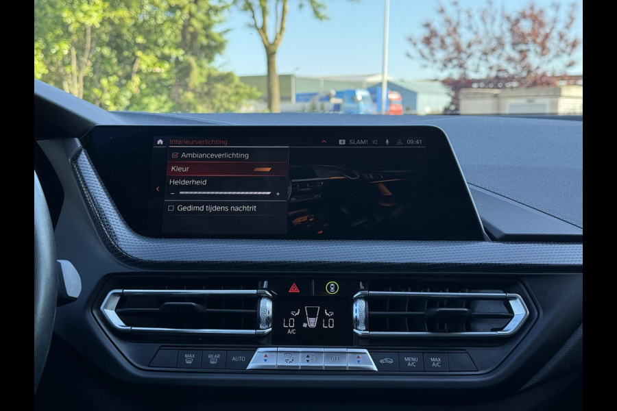 BMW 1-serie 116d Executive Ed. | Navi | Apple Carplay | Trekhaak |
