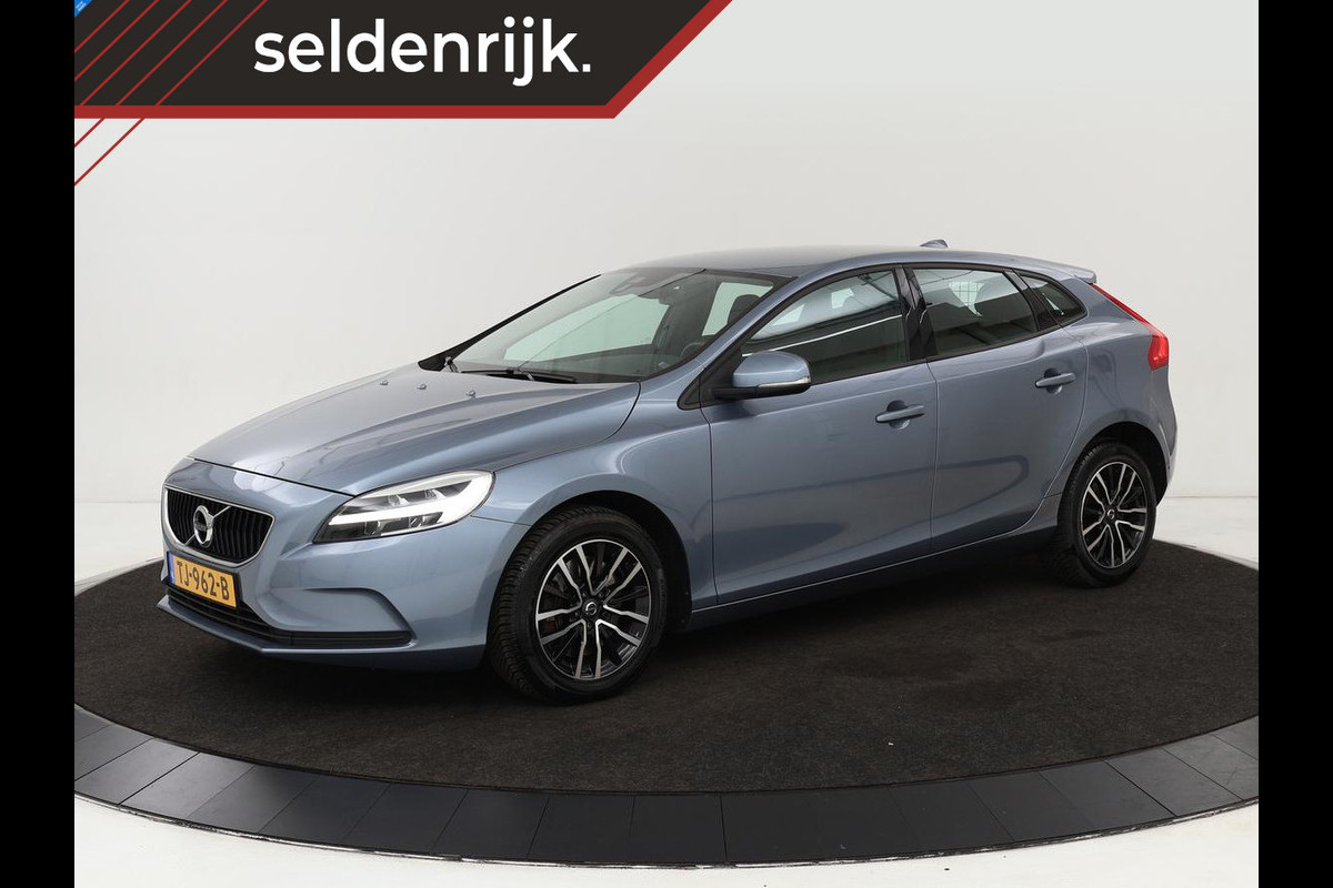 Volvo V40 1.5 T2 Edition+ | Trekhaak | Navigatie | Achteruitrijcamera | Stoelverwarming | Cruise Control | LMV Volvo V40 1.5 T2 Edition+ | Trekhaak | Navigatie | Achteruitrijcamera | Stoelverwarming | Cruise Control | LMV