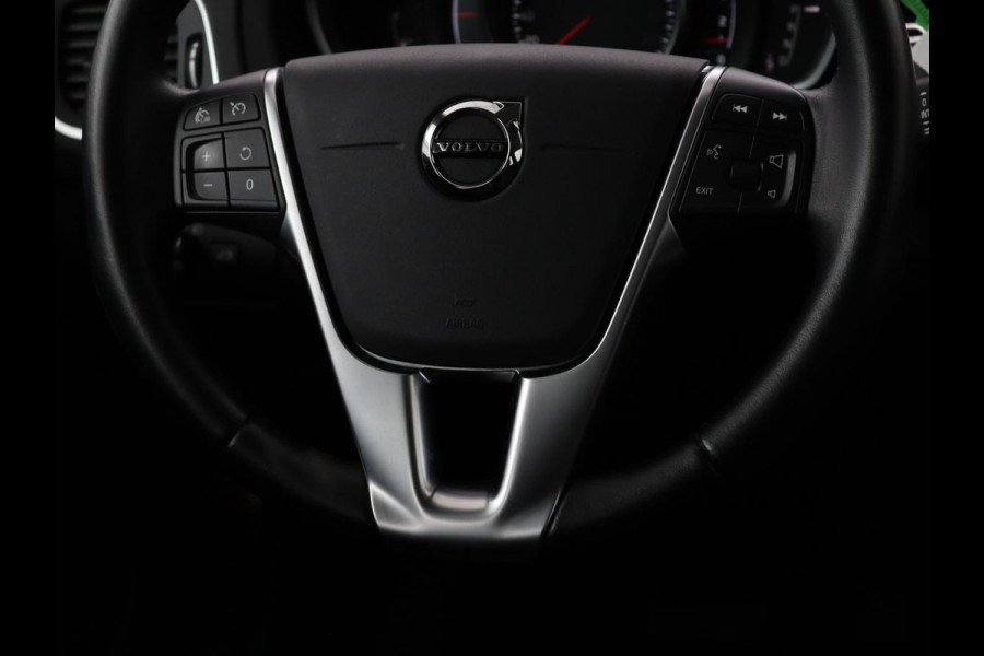 Volvo V40 1.5 T2 Edition+ | Trekhaak | Navigatie | Achteruitrijcamera | Stoelverwarming | Cruise Control | LMV