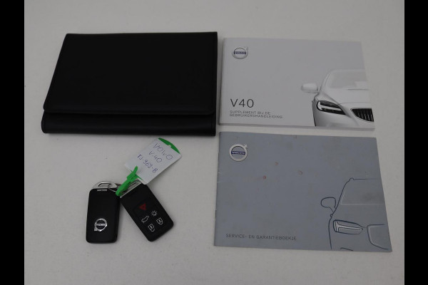 Volvo V40 1.5 T2 Edition+ | Trekhaak | Navigatie | Achteruitrijcamera | Stoelverwarming | Cruise Control | LMV