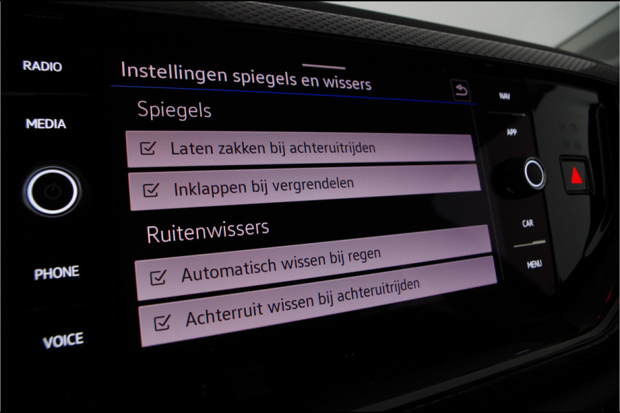 Volkswagen Polo 1.0 TSI Life > Automaat/Torsby velgen/Camera/stoelverwarming... | 2491 |