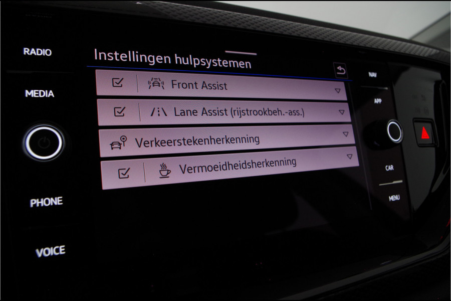Volkswagen Polo 1.0 TSI Life > Automaat/Torsby velgen/Camera/stoelverwarming... | 2491 |