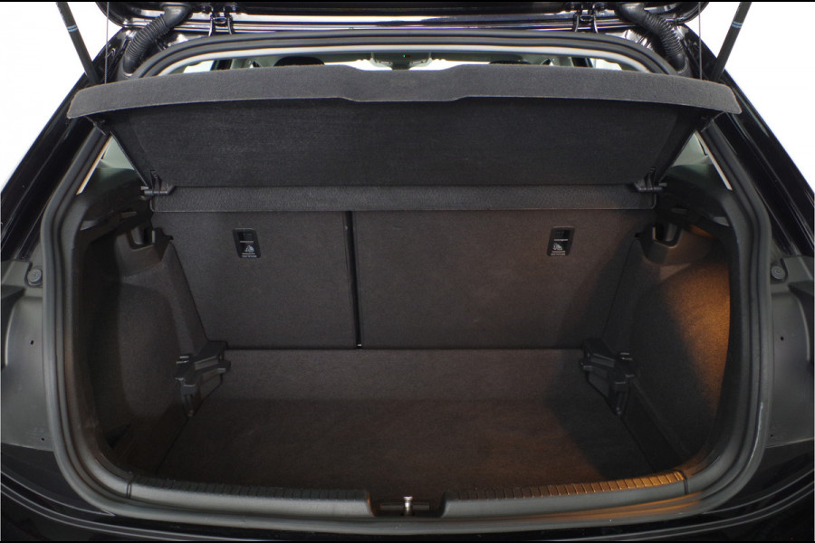 Volkswagen Polo 1.0 TSI Life > Automaat/Torsby velgen/Camera/stoelverwarming... | 2491 |