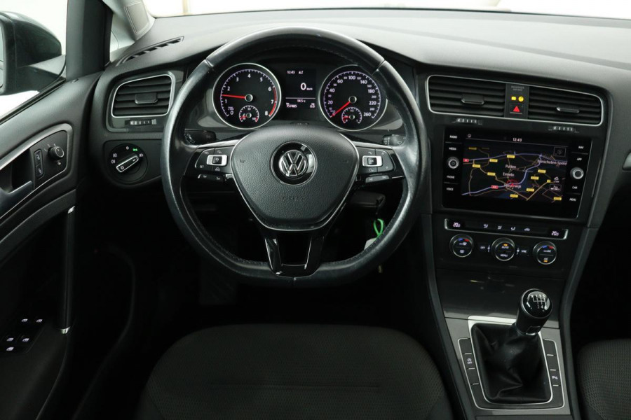 Volkswagen Golf 1.0 TSI Comfortline | Carplay | Navigatie | Adaptive cruise | Climate control | PDC | Bluetooth | Comfortstoelen | LED
