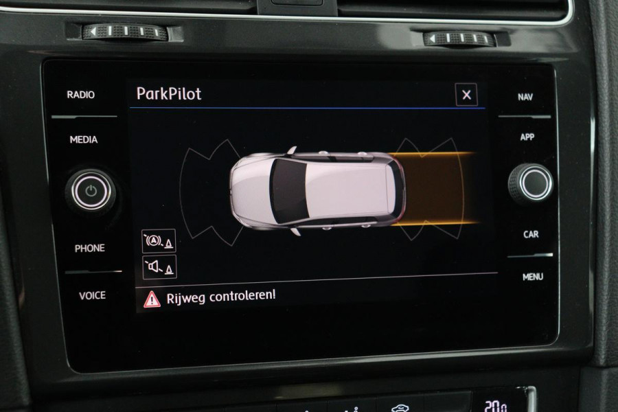 Volkswagen Golf 1.0 TSI Comfortline | Carplay | Navigatie | Adaptive cruise | Climate control | PDC | Bluetooth | Comfortstoelen | LED