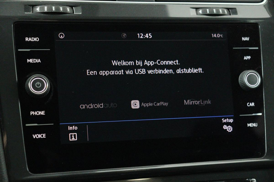 Volkswagen Golf 1.0 TSI Comfortline | Carplay | Navigatie | Adaptive cruise | Climate control | PDC | Bluetooth | Comfortstoelen | LED