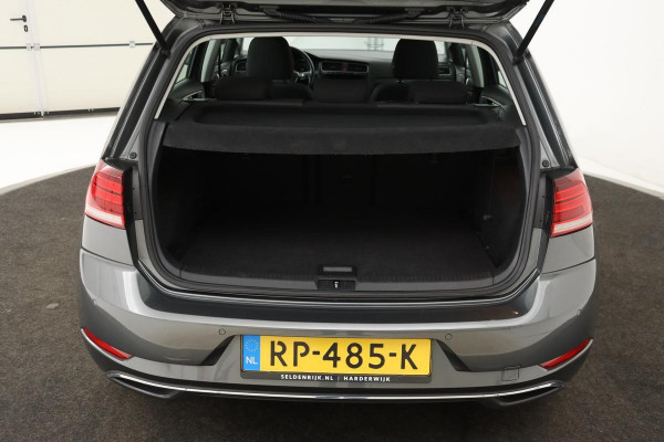 Volkswagen Golf 1.0 TSI Comfortline | Carplay | Navigatie | Adaptive cruise | Climate control | PDC | Bluetooth | Comfortstoelen | LED