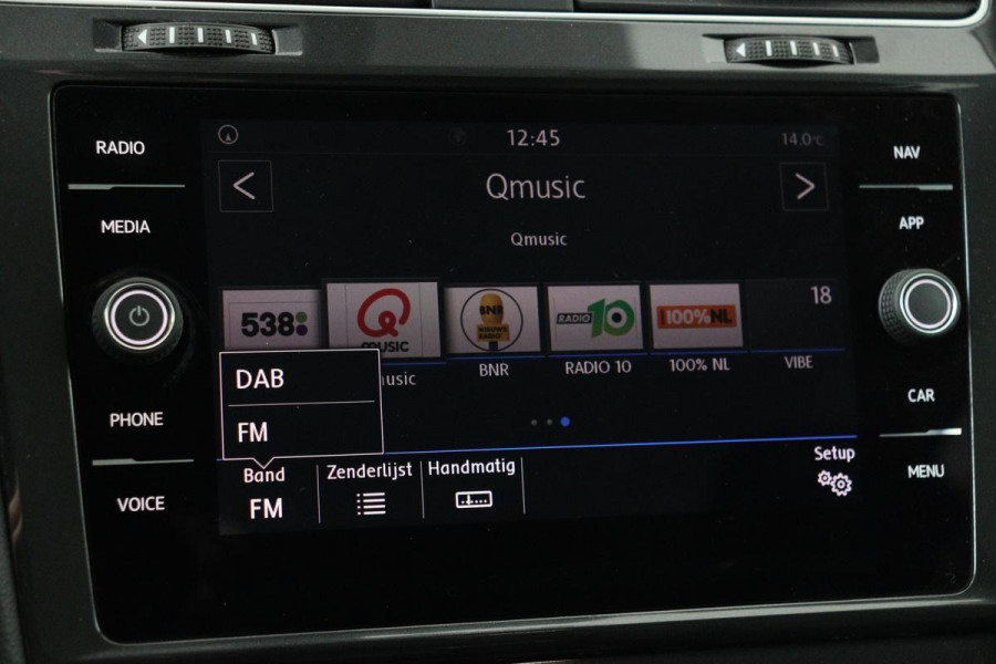 Volkswagen Golf 1.0 TSI Comfortline | Carplay | Navigatie | Adaptive cruise | Climate control | PDC | Bluetooth | Comfortstoelen | LED