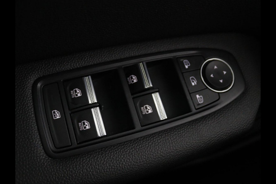 Renault Captur 1.3 TCe 140 Intens | Trekhaak | Automaat | Navi | Apple Carplay | Cruise Control | DAB | LMV