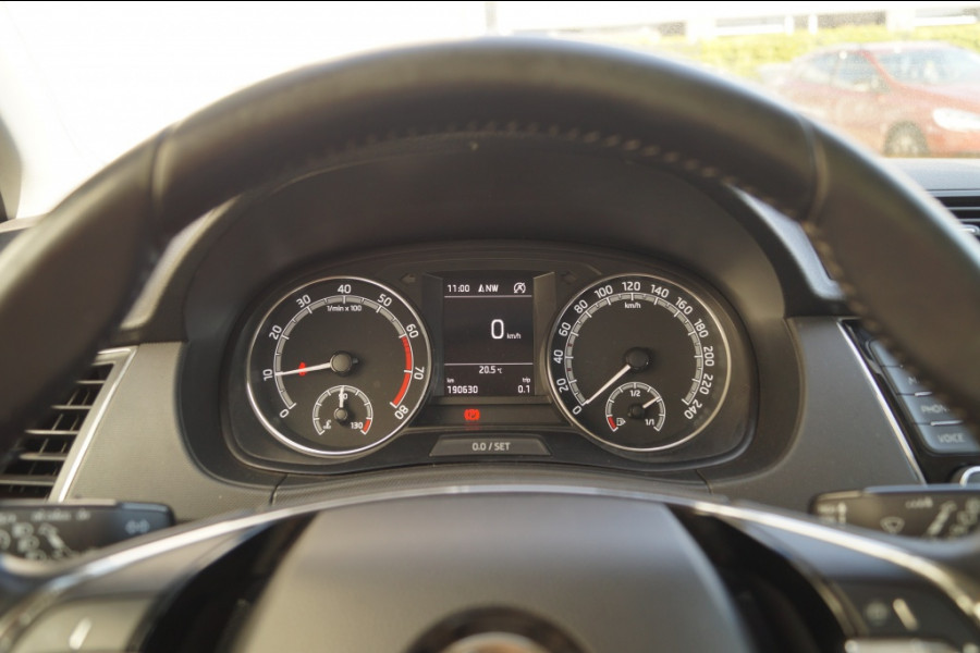 Škoda Fabia Combi 1.0 TSI Ambition -NAVI-PDC-DAB-TREKHAAK-