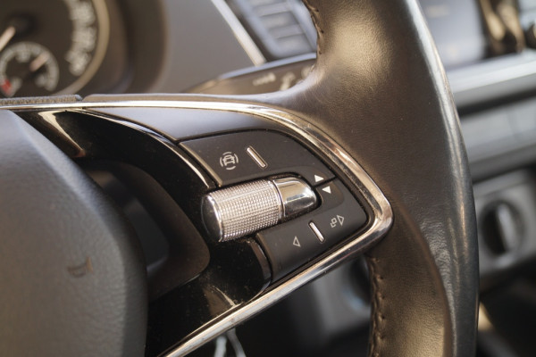 Škoda Fabia Combi 1.0 TSI Ambition -NAVI-PDC-DAB-TREKHAAK-