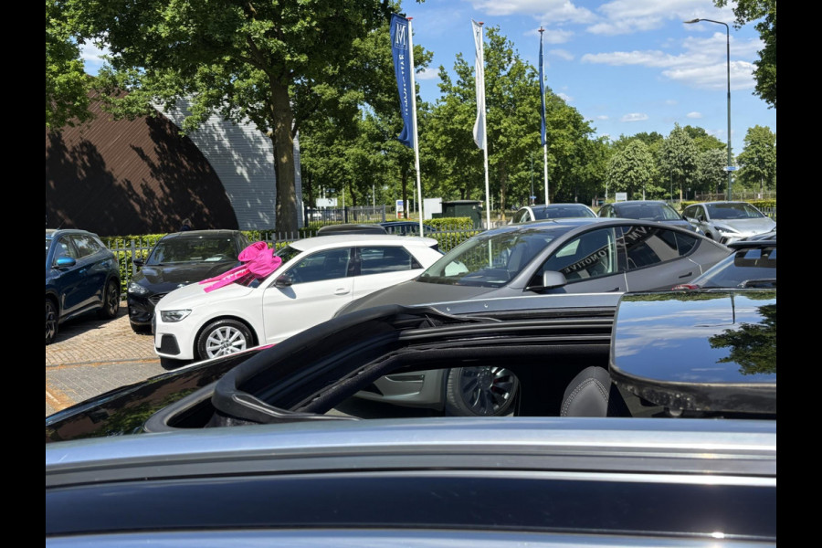Peugeot 3008 1.6 HYbrid4 300 GT BLACK PACK | PANO | 360 CAMERA
