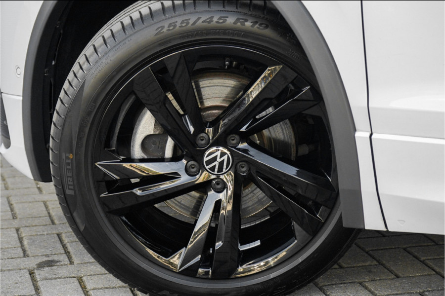 Volkswagen Tiguan 1.4 TSI eHybrid R-Line Black Pack ACC Camera Elek. Trekhaak