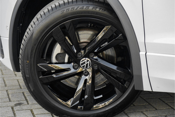 Volkswagen Tiguan 1.4 TSI eHybrid R-Line Black Pack ACC Camera Elek. Trekhaak