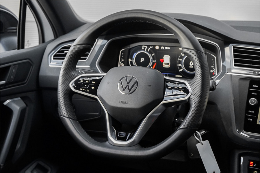 Volkswagen Tiguan 1.4 TSI eHybrid R-Line Black Pack ACC Camera Elek. Trekhaak