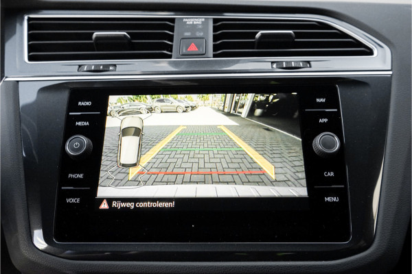 Volkswagen Tiguan 1.4 TSI eHybrid R-Line Black Pack ACC Camera Elek. Trekhaak