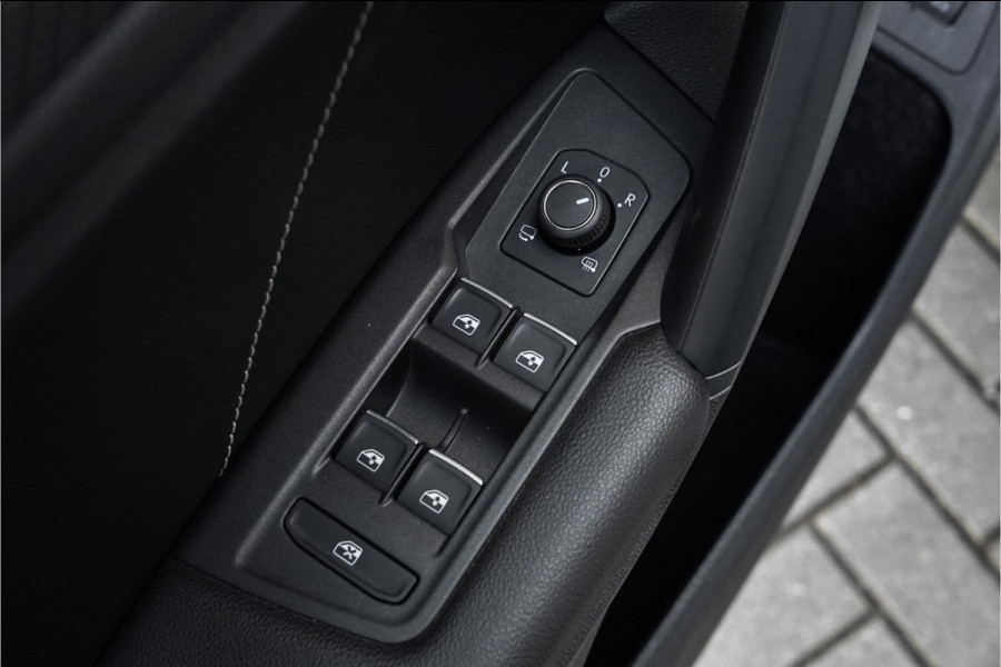 Volkswagen Tiguan 1.4 TSI eHybrid R-Line Black Pack ACC Camera Elek. Trekhaak