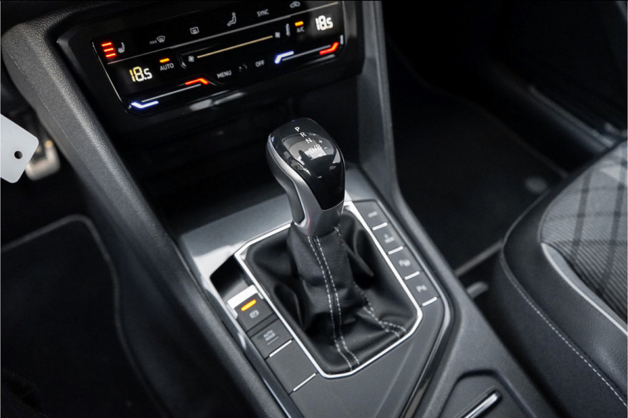 Volkswagen Tiguan 1.4 TSI eHybrid R-Line Black Pack ACC Camera Elek. Trekhaak