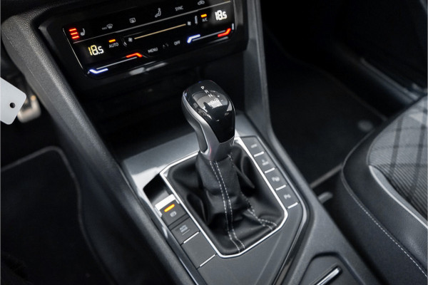 Volkswagen Tiguan 1.4 TSI eHybrid R-Line Black Pack ACC Camera Elek. Trekhaak