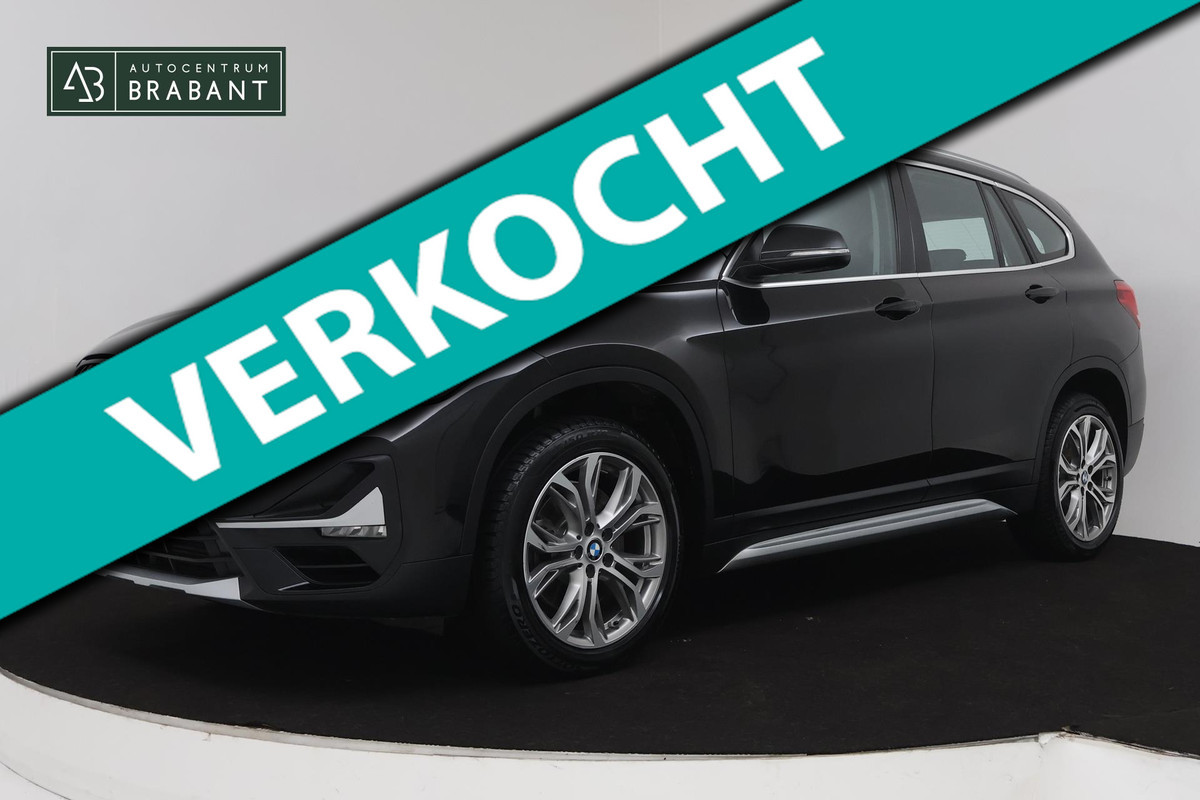 BMW X1 SDrive20i High Executive (PANORAMADAK, PARKEERSENSOREN, TREKHAAK AFNEEMBAAR, CRUISE, NL-AUTO, DEALER ONDERHOUDEN) BMW X1 SDrive20i High Executive (PANORAMADAK, PARKEERSENSOREN, TREKHAAK AFNEEMBAAR, CRUISE, NL-AUTO, DEALER ONDERHOUDEN)