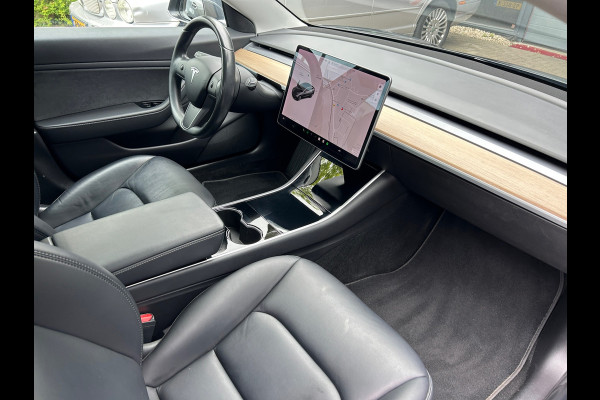 Tesla Model 3 Long Range AWD 75 kWh 84% SOH Trekhaak (910kg) 19 INCH