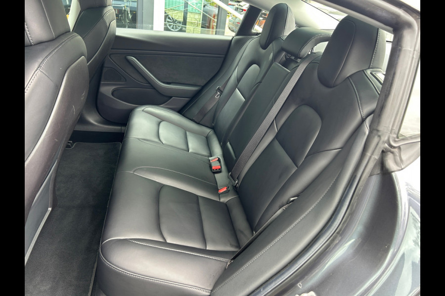 Tesla Model 3 Long Range AWD 75 kWh 84% SOH Trekhaak (910kg) 19 INCH