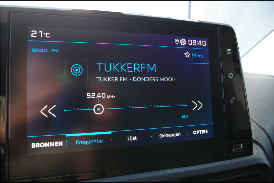 Peugeot Partner 1.5 BlueHDI Premium > Trekhaak/Apple Carplay/Android Auto/All season banden...