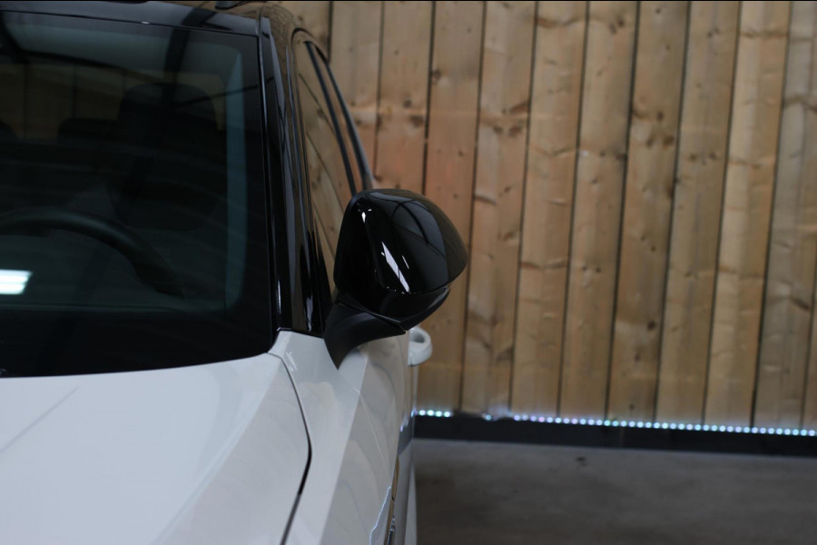Volkswagen T-Roc 1.5 TSI R-Line *Pano*Camera*Beats*DSG*Virtual Plus*