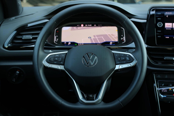 Volkswagen T-Roc 1.5 TSI R-Line *Pano*Camera*Beats*DSG*Virtual Plus*