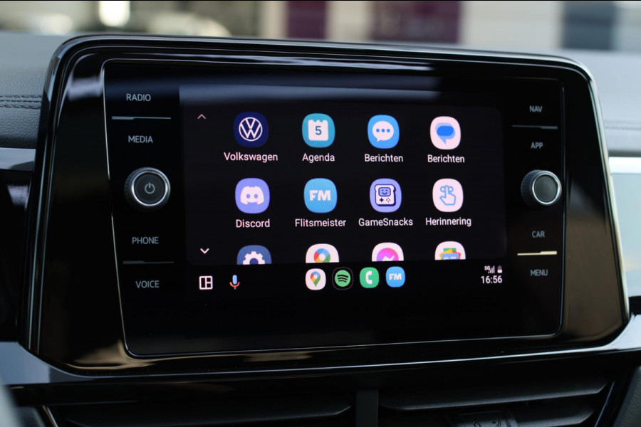 Volkswagen T-Roc 1.5 TSI R-Line *Pano*Camera*Beats*DSG*Virtual Plus*