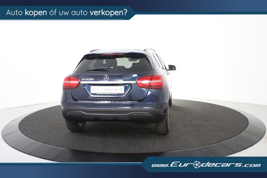 Mercedes-Benz GLA 180 Business Solution *1ste Eigenaar*Navigatie*Leer*Parkassist*