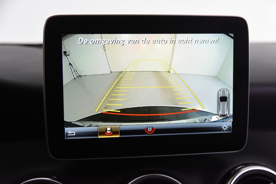 Mercedes-Benz GLA 180 Business Solution *1ste Eigenaar*Navigatie*Leer*Parkassist*