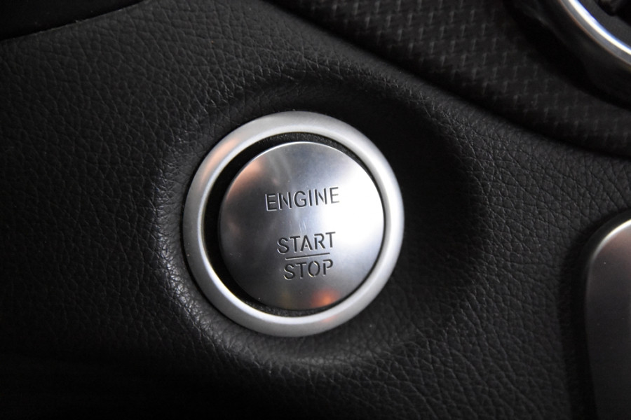Mercedes-Benz GLA 180 Business Solution *1ste Eigenaar*Navigatie*Leer*Parkassist*