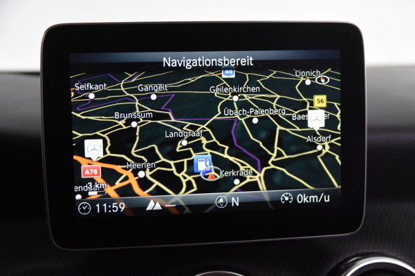 Mercedes-Benz GLA 180 Business Solution *1ste Eigenaar*Navigatie*Leer*Parkassist*
