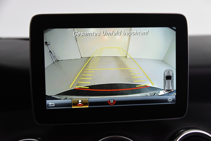 Mercedes-Benz GLA 180 Business Solution *1ste Eigenaar*Navigatie*Leer*Parkassist*
