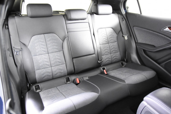 Mercedes-Benz GLA 180 Business Solution *1ste Eigenaar*Navigatie*Leer*Parkassist*