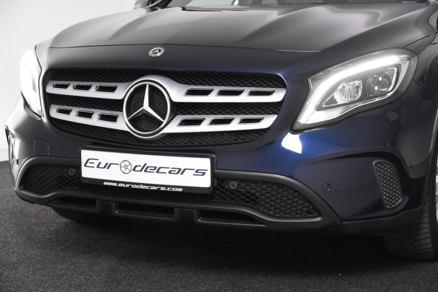 Mercedes-Benz GLA 180 Business Solution *1ste Eigenaar*Navigatie*Leer*Parkassist*