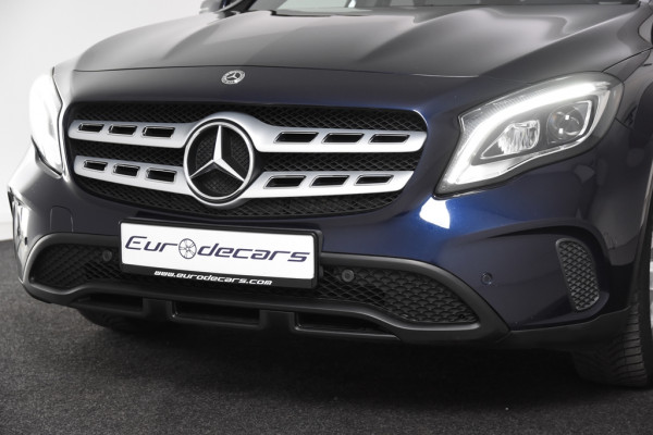 Mercedes-Benz GLA 180 Business Solution *1ste Eigenaar*Navigatie*Leer*Parkassist*