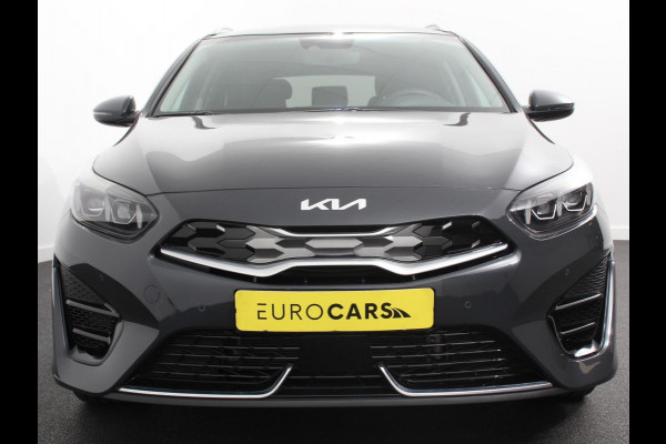 Kia Ceed Sportswagon 1.6 GDI PHEV DynamicLine Climate control Achteruitrij camera Parkeersensoren Adaptive cruise control Verwarmde voorstoelen LED Navigatie Stuurverwarming Apple Carplay/ Android Auto