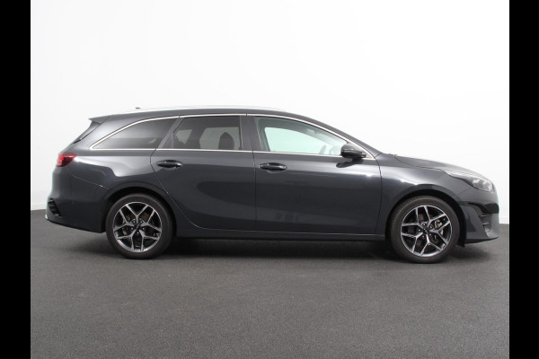 Kia Ceed Sportswagon 1.6 GDI PHEV DynamicLine Climate control Achteruitrij camera Parkeersensoren Adaptive cruise control Verwarmde voorstoelen LED Navigatie Stuurverwarming Apple Carplay/ Android Auto