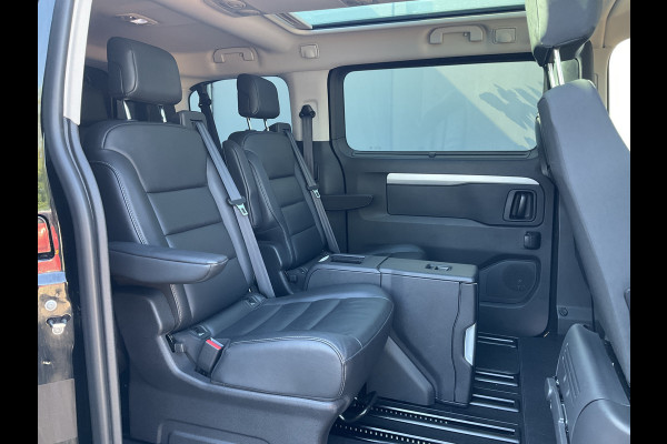 Opel Zafira-e Life 7-Pers Innovation 57 kWh Braun-Ability-Stoellift Trekhaak Leder Pano Hud Vol opties!