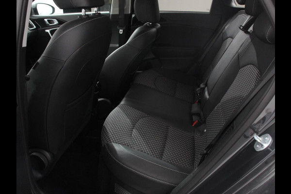 Kia Ceed Sportswagon 1.6 GDI PHEV DynamicLine Climate control Achteruitrij camera Parkeersensoren Adaptive cruise control Verwarmde voorstoelen LED Navigatie Stuurverwarming Apple Carplay/ Android Auto