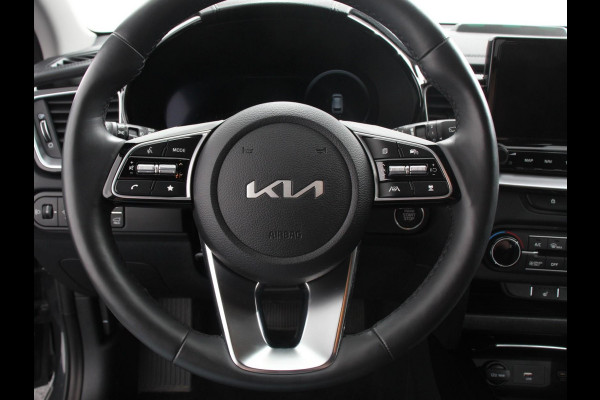 Kia Ceed Sportswagon 1.6 GDI PHEV DynamicLine Climate control Achteruitrij camera Parkeersensoren Adaptive cruise control Verwarmde voorstoelen LED Navigatie Stuurverwarming Apple Carplay/ Android Auto