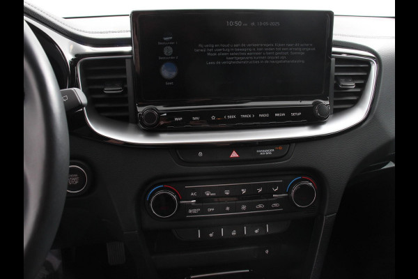 Kia Ceed Sportswagon 1.6 GDI PHEV DynamicLine Climate control Achteruitrij camera Parkeersensoren Adaptive cruise control Verwarmde voorstoelen LED Navigatie Stuurverwarming Apple Carplay/ Android Auto
