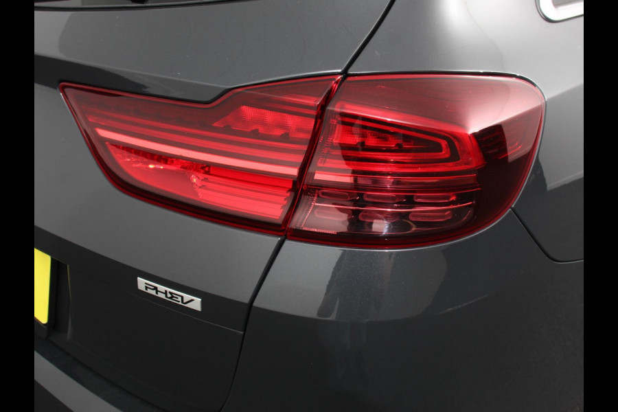Kia Ceed Sportswagon 1.6 GDI PHEV DynamicLine Climate control Achteruitrij camera Parkeersensoren Adaptive cruise control Verwarmde voorstoelen LED Navigatie Stuurverwarming Apple Carplay/ Android Auto