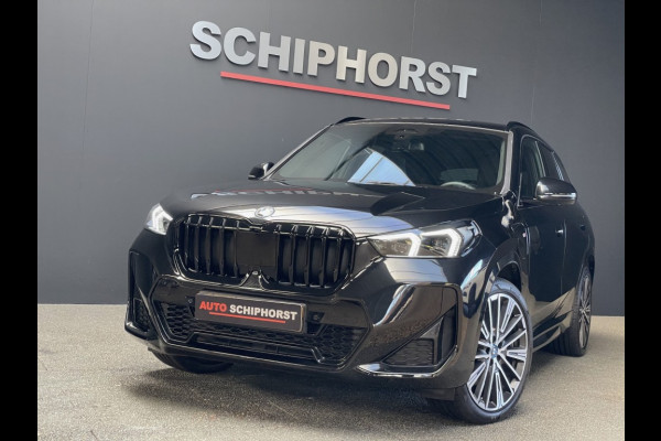 BMW X1 x-Drive 25e M-Sport/20 inch/trekhaak/elec stoelen/leer/harman ka