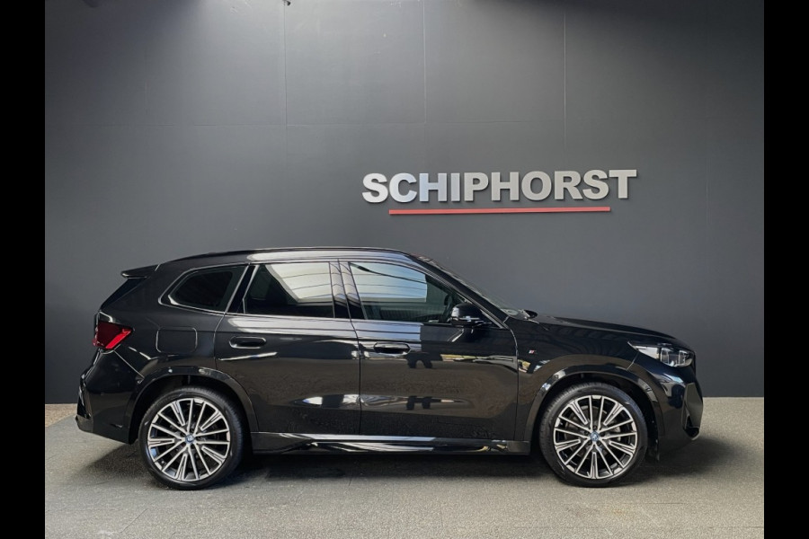 BMW X1 x-Drive 25e M-Sport/20 inch/trekhaak/elec stoelen/leer/harman ka